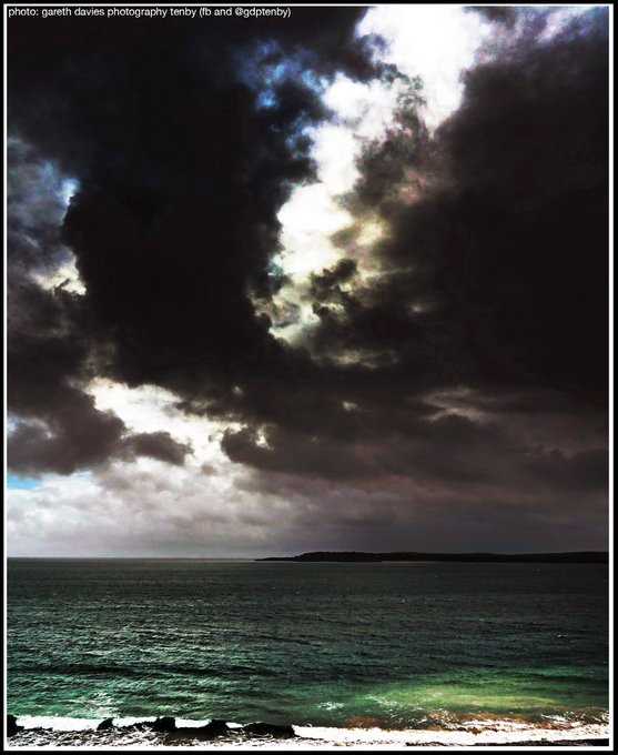Rain and light over beautiful Caldey Island (September 2019)